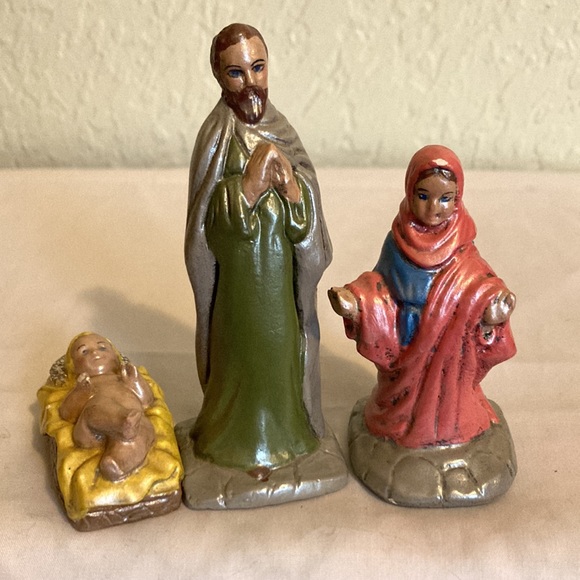 Hand Painted Replacement for Nativity scene Hand painted Joseph Mary Baby Jesus - Picture 5 of 7
